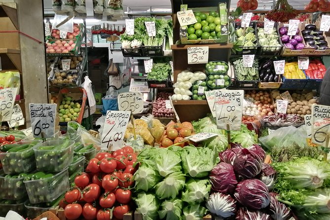 2.5 Hour Street Food Tour of Venice - Cicchetti explain how Venetians eat