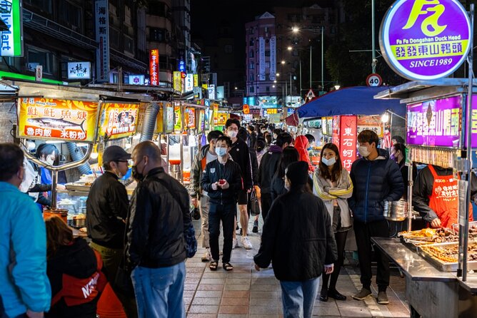 2-hr Ningxia Night Market Walking Private Tour with a Tour Guide - Shuanglian’s commercial district and Wen Chang Temple
