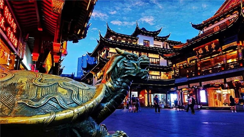 3-Hour Shanghai Street Food Tasting & Old Town Private Tour - Starting with Shanghai food in the back streets