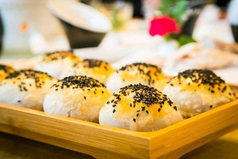 3-Hour Shanghai Street Food Tasting & Old Town Private Tour - Should you book the 3.5-hour Old Town food tour?