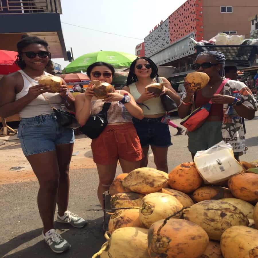 Accra Street Food Tour: Makola Market Tour With Full Lunch - What the food stops teach you