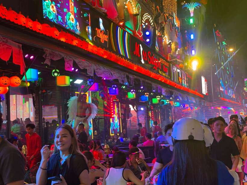 Acoustics Live Music And Saigon Night Life Street Food Tour - A two-part night in Ho Chi Minh City