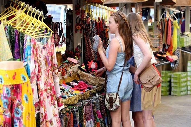Agra: Street Food and Walk Tour with Spice Market by Tuk-Tuk - Tuk-tuk rides make the route practical