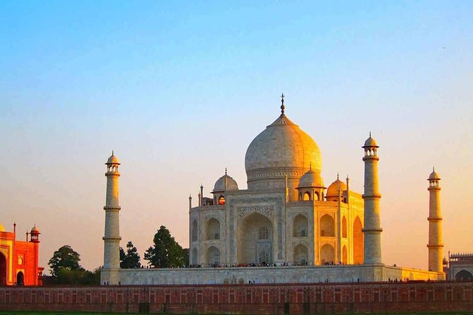 Agra: Street Food and Walk Tour with Spice Market by Tuk-Tuk - Mankameshwar Temple: a change of religious setting