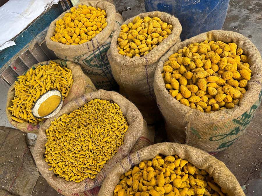 Agra: Street Food Tour with Spice Market on Tuk-Tuk Ride - Sweets, lassi, and Agra’s signature petha