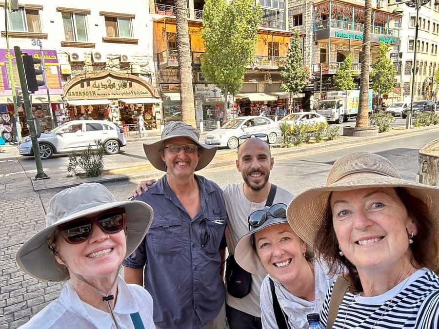 Amman Walking Tour: Hidden Gems, Culture & Street Food - King Abdullah I Mosque: a useful introduction to Jordanian religious life