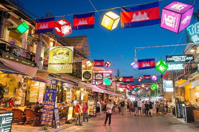 Apsara Show Dinner and Night Market Pub street - A 30-minute stop at Siem Reap Night Market
