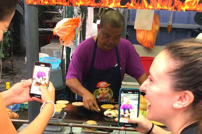 Authentic Malaysian Street Food Tour With 15+ Tastings Near KLCC - Sweet foods, fruit, and drinks keep the route varied