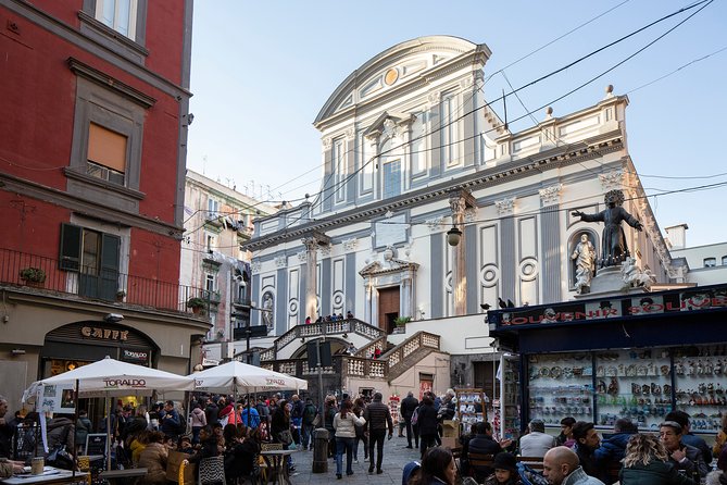 Authentic Naples Street Food Tour With Local Expert Guide - Guides, group size, and the feel of the walk