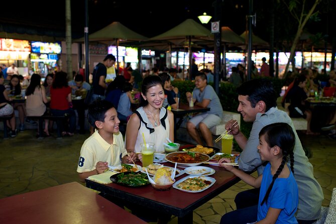 Authentic Singapore Street Food Tour - Walking toward Lau Pa Sat