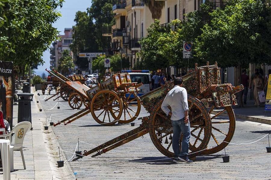 Bagheria: tour of Villa Palagonia and Street Food itinerary - Timing, walking, and practical comfort