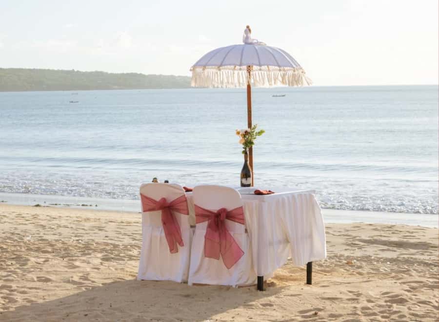 Bali: Jimbaran Seafood Market Tour with Sunset Dinner - Who should book this Jimbaran evening?