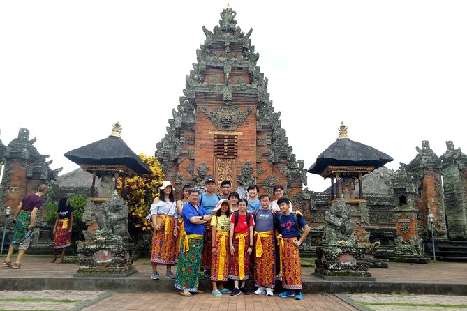 Bali Night Market Experience and Ubud Highlights tour - The guide can shape the whole experience