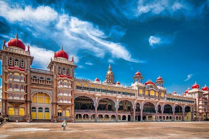 Bangalore Street Food + Lalbagh Garden Walking Tour - Finishing with kulfi or fragrant ice cream