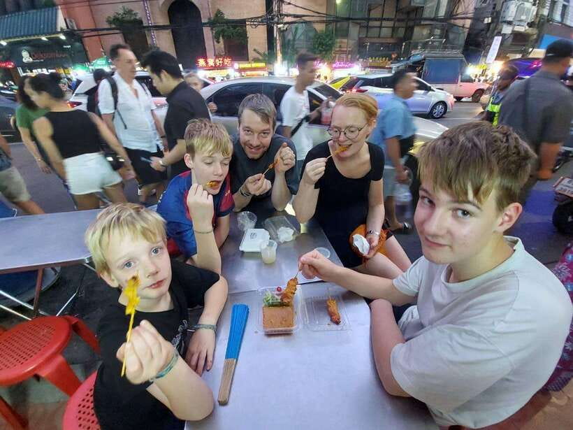 Bangkok: Chinatown Food Tour with Michelin Food Stalls - Key points at a glance