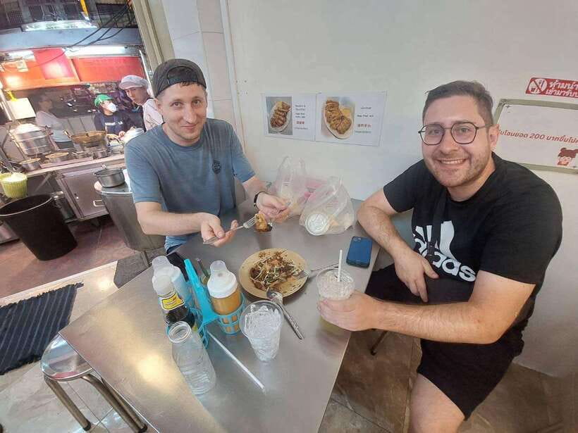 Bangkok: Chinatown Food Tour with Michelin Food Stalls - The Michelin-recognized stop