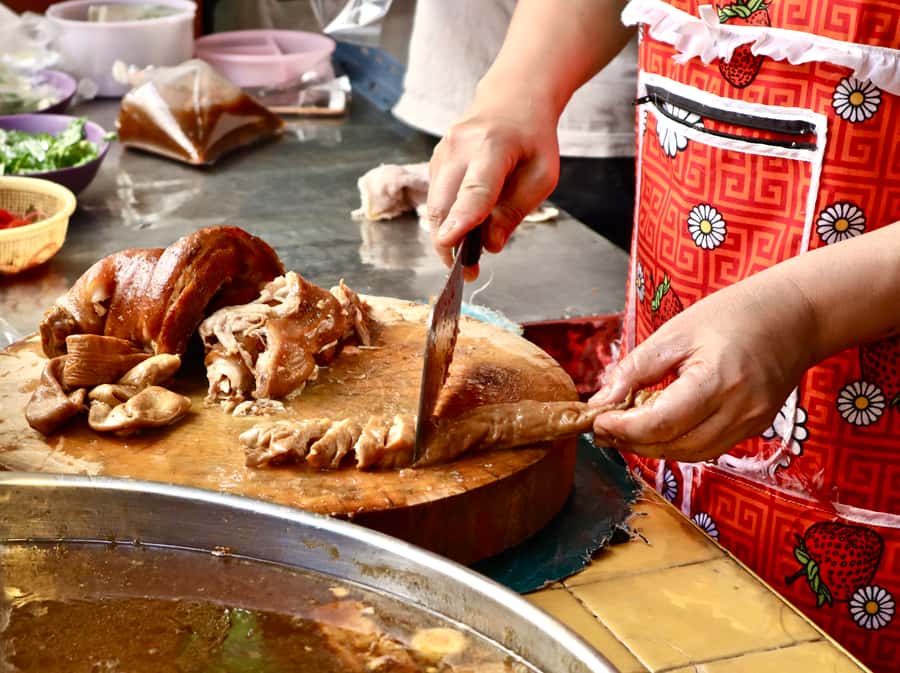 Bangkok: Chinatown Street Food Tour with 8+ Local Dishes - What the six stops really mean