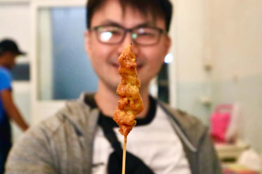 Bangkok: Chinatown Street Food Tour with 8+ Local Dishes - Basil chicken begins the food route