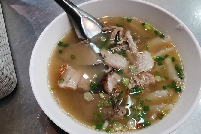Bangkok: Michelin Guide Street Food Tour by Tuk Tuk - What this Bangkok food tour is really about