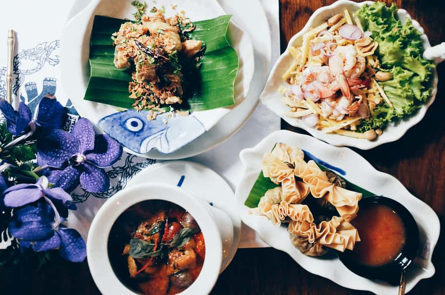 Bangkok: Street Art and Street Food Walking Tour - A food-first walk through old Bangkok