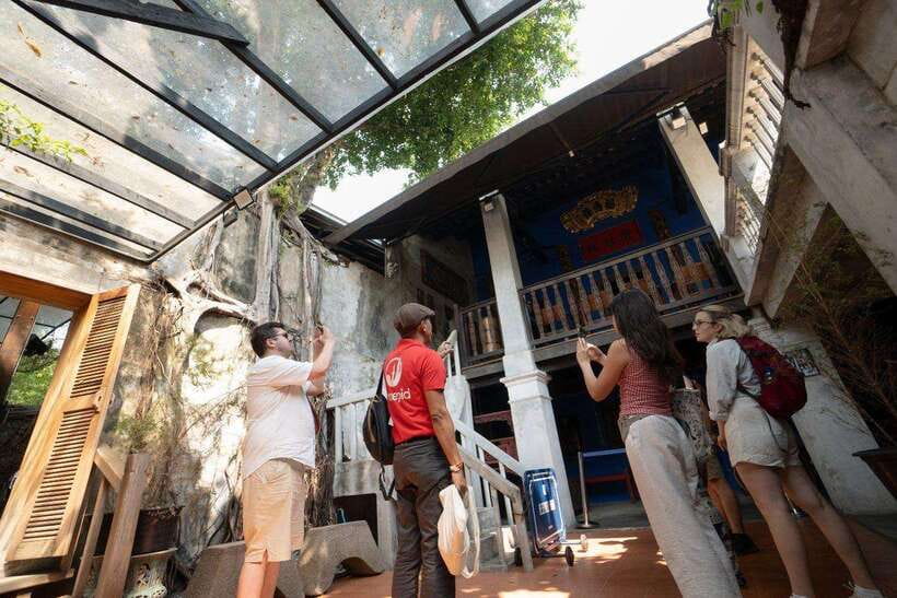 Bangkok: Talad Noi Hidden Gems & Street Food Adventure - Group size, guide quality, and private options