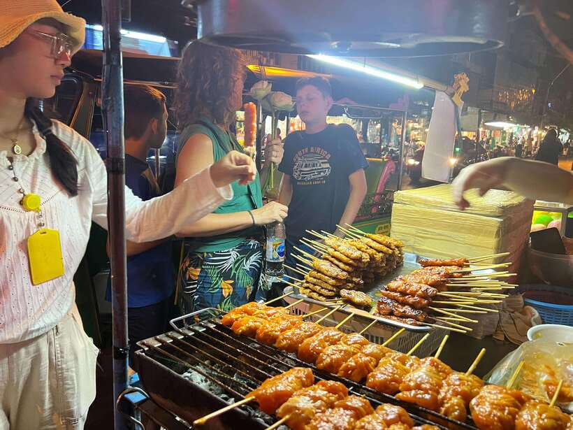 Bangkok Tuk-Tuk by Night with Chinatown Street Food Meal - Practical details before you book