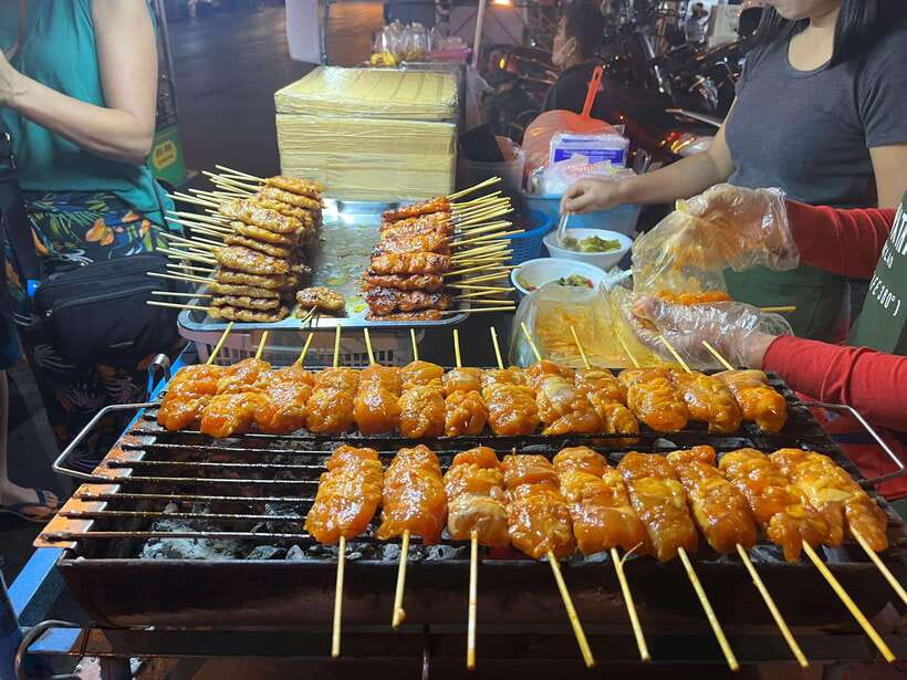 Bangkok Tuk-Tuk by Night with Chinatown Street Food Meal - Chinatown, dinner, and dessert