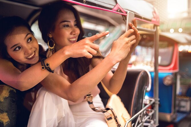 Bangkok Tuk-Tuk Tour by Night with Chinatown Street Food Meal - Why this tour works best after sunset