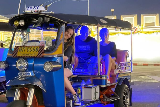 Bangkok Tuk-Tuk Tour by Night with Chinatown Street Food Meal - Wat Arun from the river and riverbank