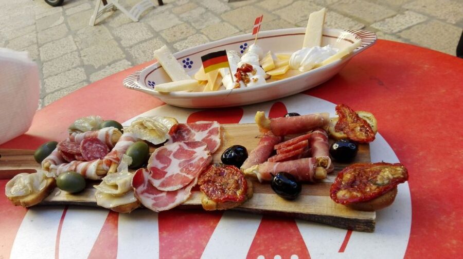Bari: Rickshaw Street Food Tour - From the old town to Bari’s French quarter