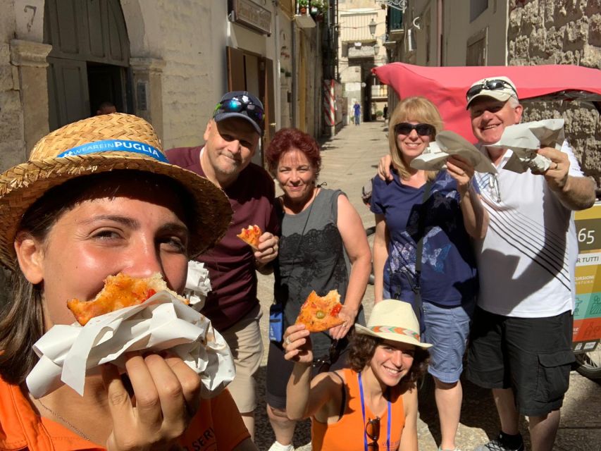 Bari: Rickshaw Street Food Tour - The Basilica of Saint Nicholas and its Crypt