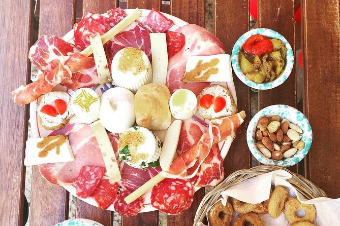 Bari Street Food Tour by Rickshaw - Piazza Mercantile and the return through the old town