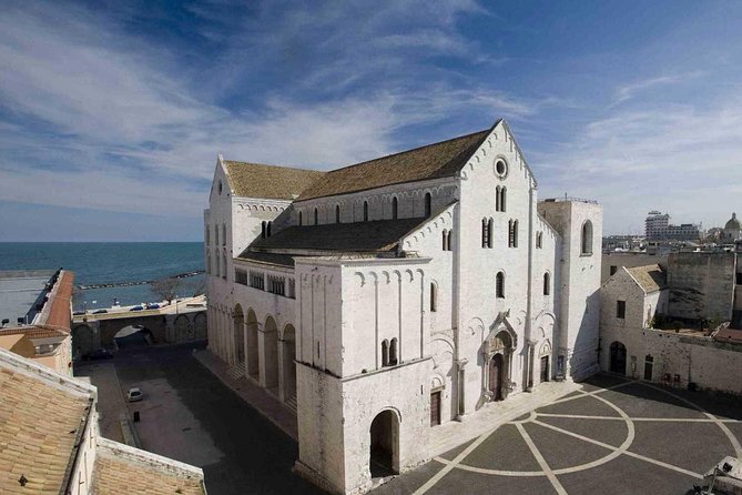 Bari Street Food Walking tour: Group or Private tour - Via delle Orecchiette and the everyday side of Bari