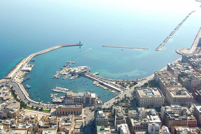 Bari Street Food Walking tour: Group or Private tour - Finishing with gelato near the castle