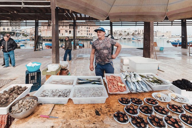 Bari Street Food Walking tour: Group or Private tour - Who will enjoy this Bari food walk?
