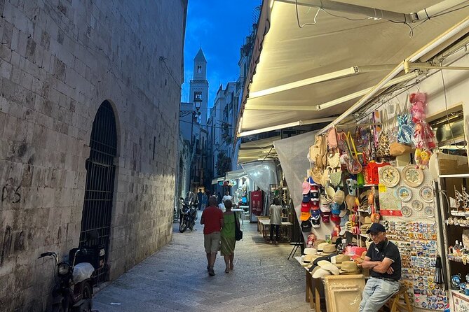 Bari Street food with Wine & food Taster - Strada delle Orecchiette and Bari’s handmade pasta