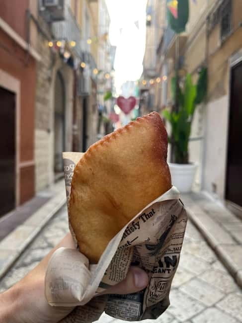 Bari: The Ultimate Street Food Tour with a Local - Focaccia, sgagliozze, and popizze