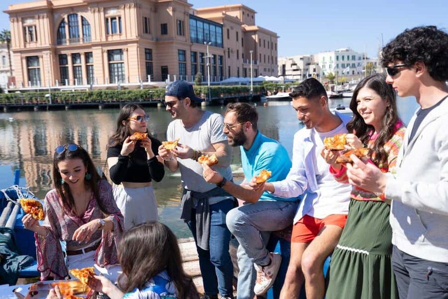 Bari: Walking Street Food Tour - Pasta and gelato may make the meal larger than expected