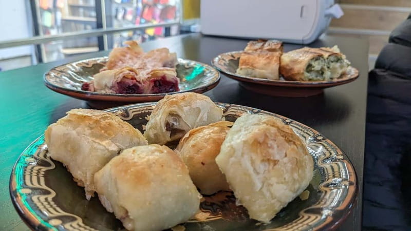 Belgrade: Street Food and Drinks Tour with 20+Tastings - Key points at a glance