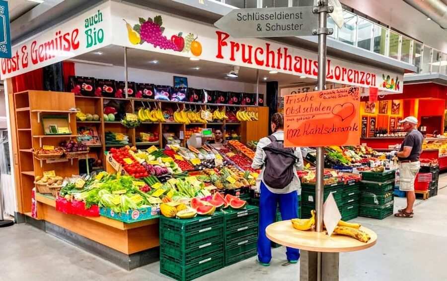 Berlin: Street Food Tour with 10 Tastings - Timing, language, and practical planning