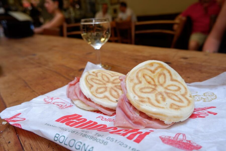 Bologna: Guided Food Markets Tour - Why the separate food bill can be better value