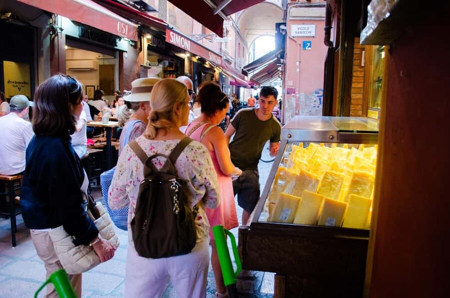 Bologna: Street Food Tour in the Historic Center - Warm crescentine and mortadella