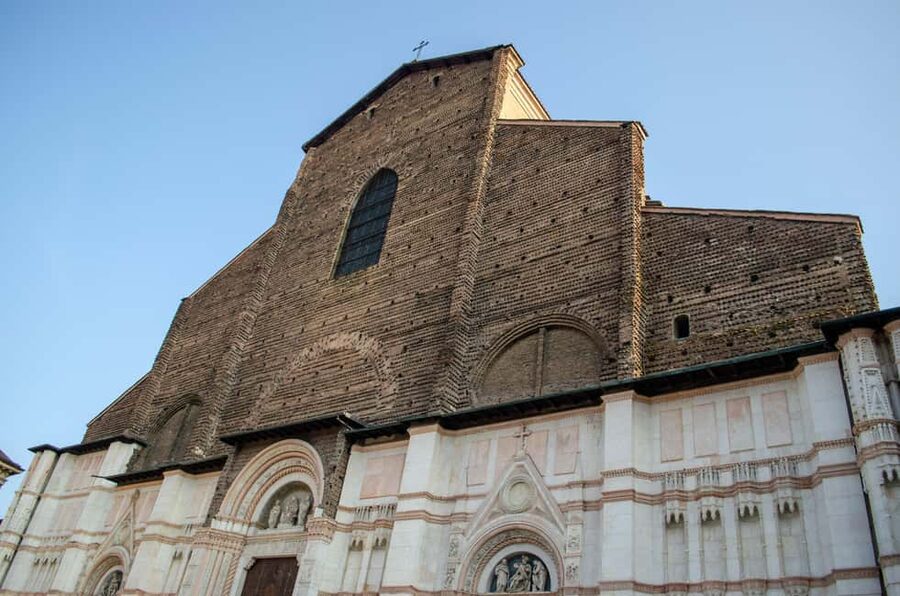 Bologna: Street Food Tour in the Historic Center - Porchetta, ragu, and Bologna’s savory side