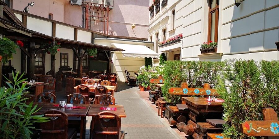 Bucharest: Street Food Tour with a Local Guide - Riding the tram through the Jewish and Armenian quarters