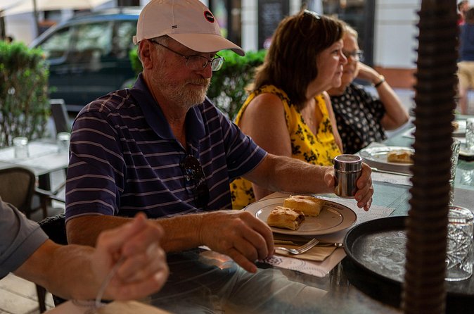 Budapest Bites: 3-hr Street Food Tour with Hungarian Delicacies - Why the guide can make or break this experience