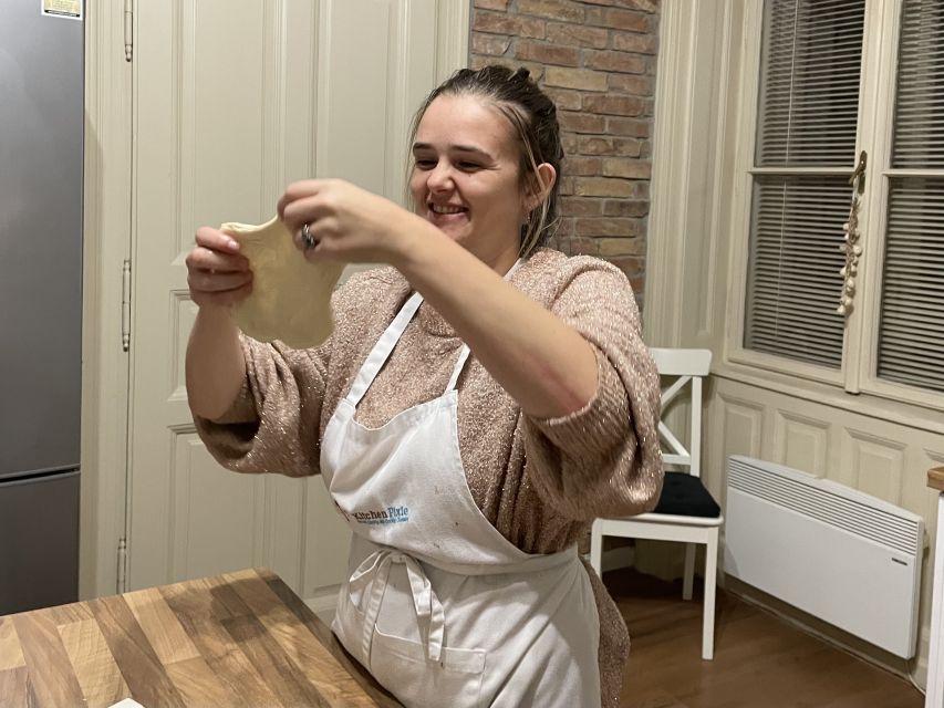 Budapest: Langos Making Class - Nr. 1 Hungarian Street Food - How the class handles the Budapest food story