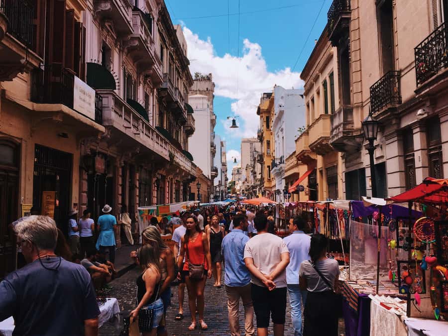 Buenos Aires Premium city tour with street food - Street food gives the morning a local finish