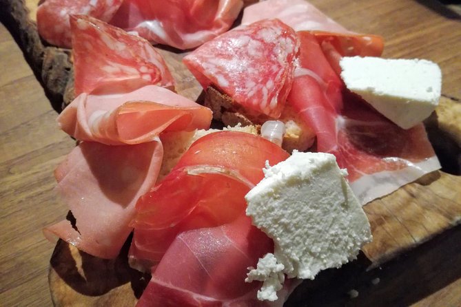 Campo de' Fiori & Jewish Ghetto Rome Street Food & Walking Tour - Eating your way through Roman specialties