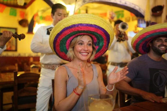 Cancun Taco Tour, Local Beer and Night Market with Transportation - Downtown Cancun and Parque de las Palapas