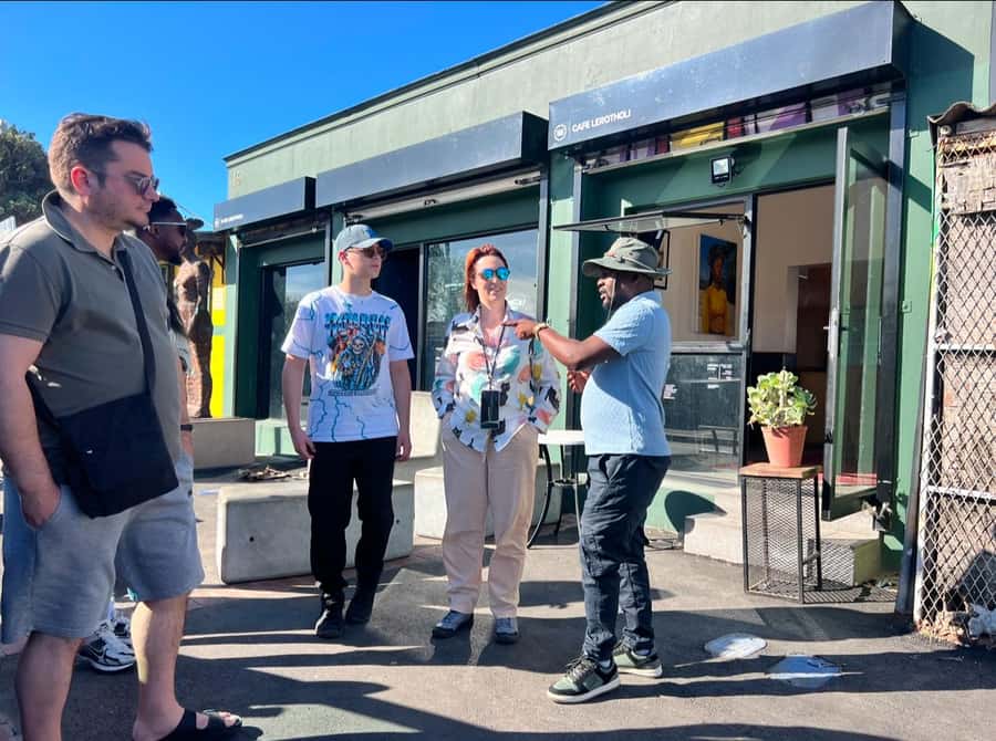Cape Town: Local street food tour - Vetkoek, samosas, and everyday comfort food
